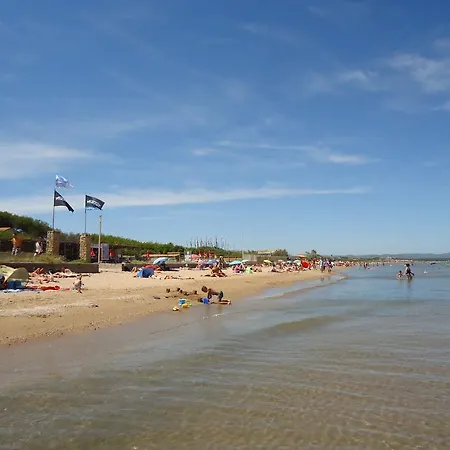 Кемпинг Camping La Bergerie Plage Йер